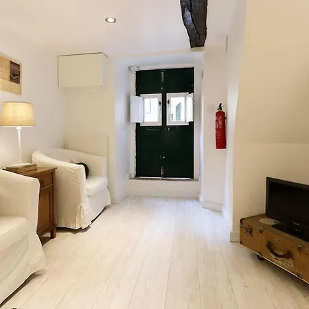 Alfama & Fado Studio - Ideal For 2 Or Solo *